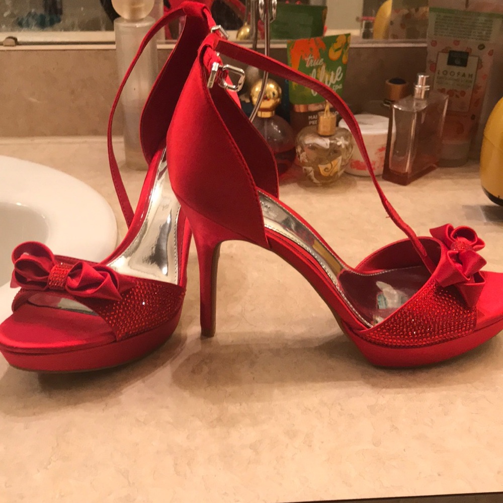 Never worn